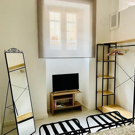 Antoni House